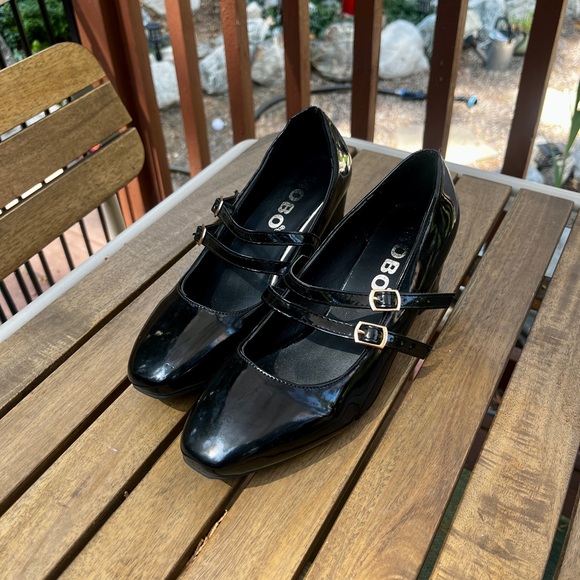 NWOT block heeled Mary Janes - Picture 2 of 5